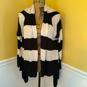 H&M black/white sweater